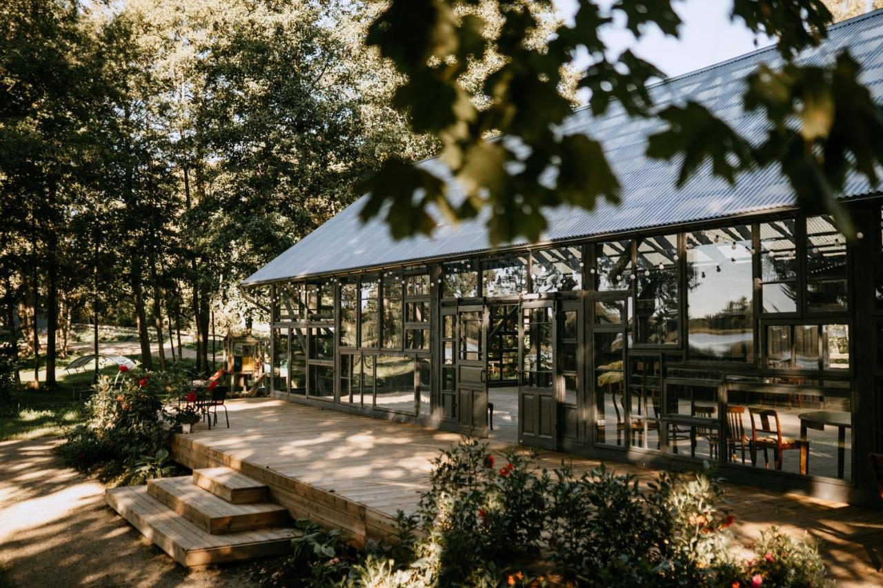 Dundurini Hotel Talsi Eksteriør billede