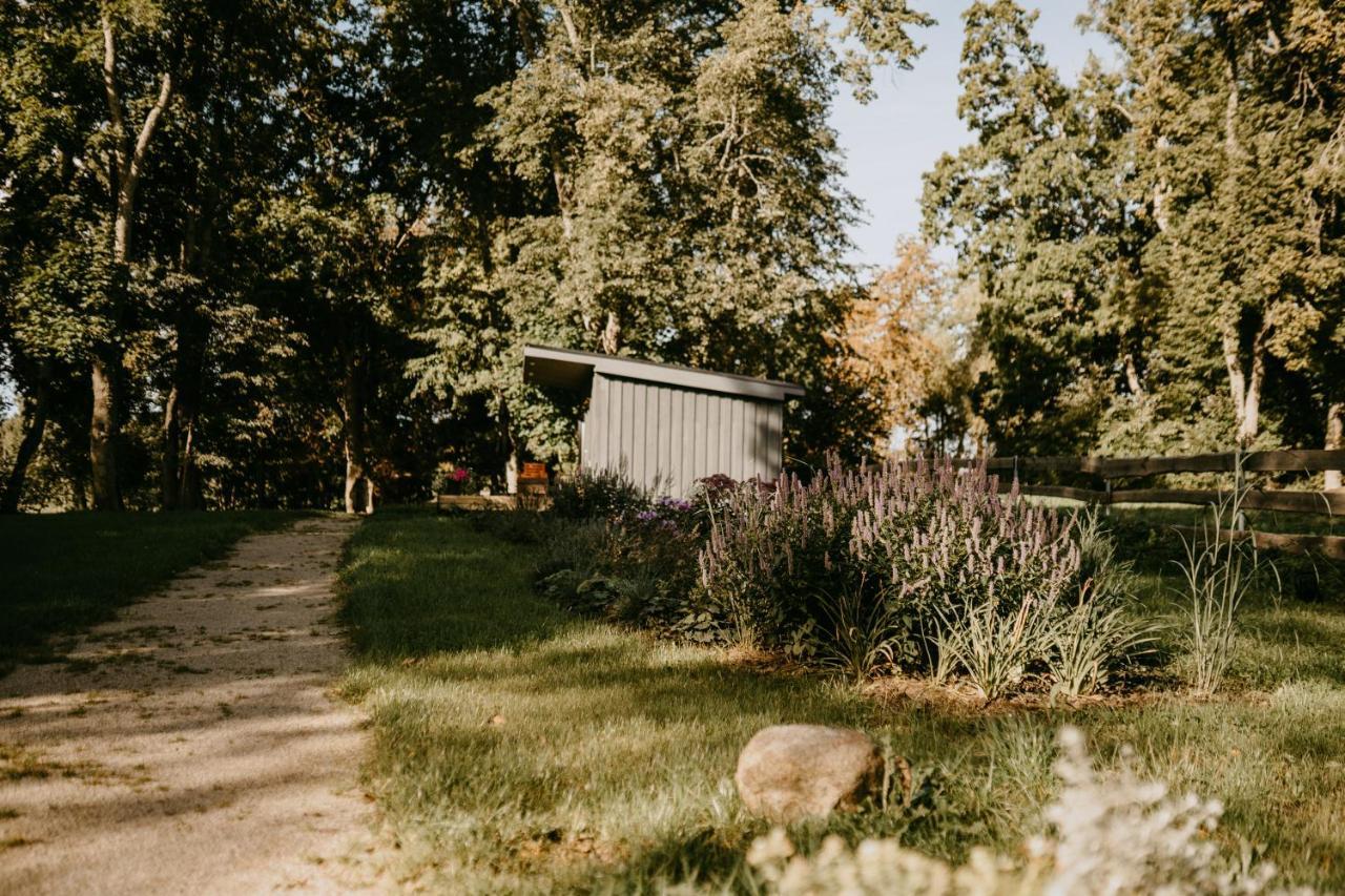 Dundurini Hotel Talsi Eksteriør billede